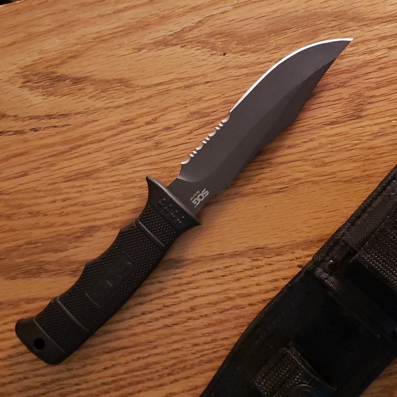 SOG seal pup fixed blade knife - Picture 3 of 8